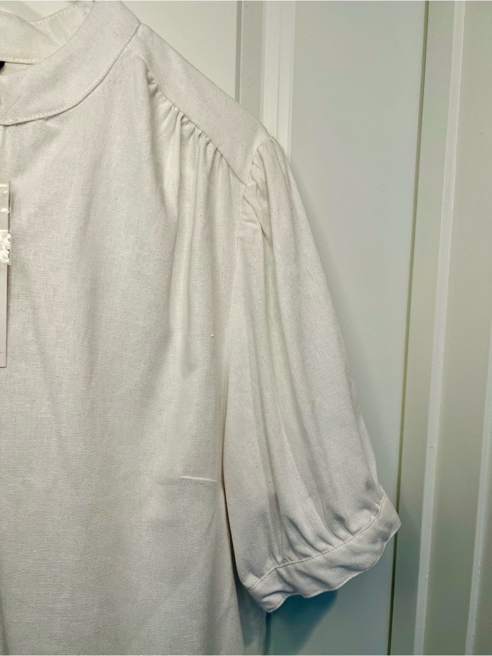 Belk — The Limited White Band-Collar Button Down Puff Sleeve Blouse - Picture 2 of 9